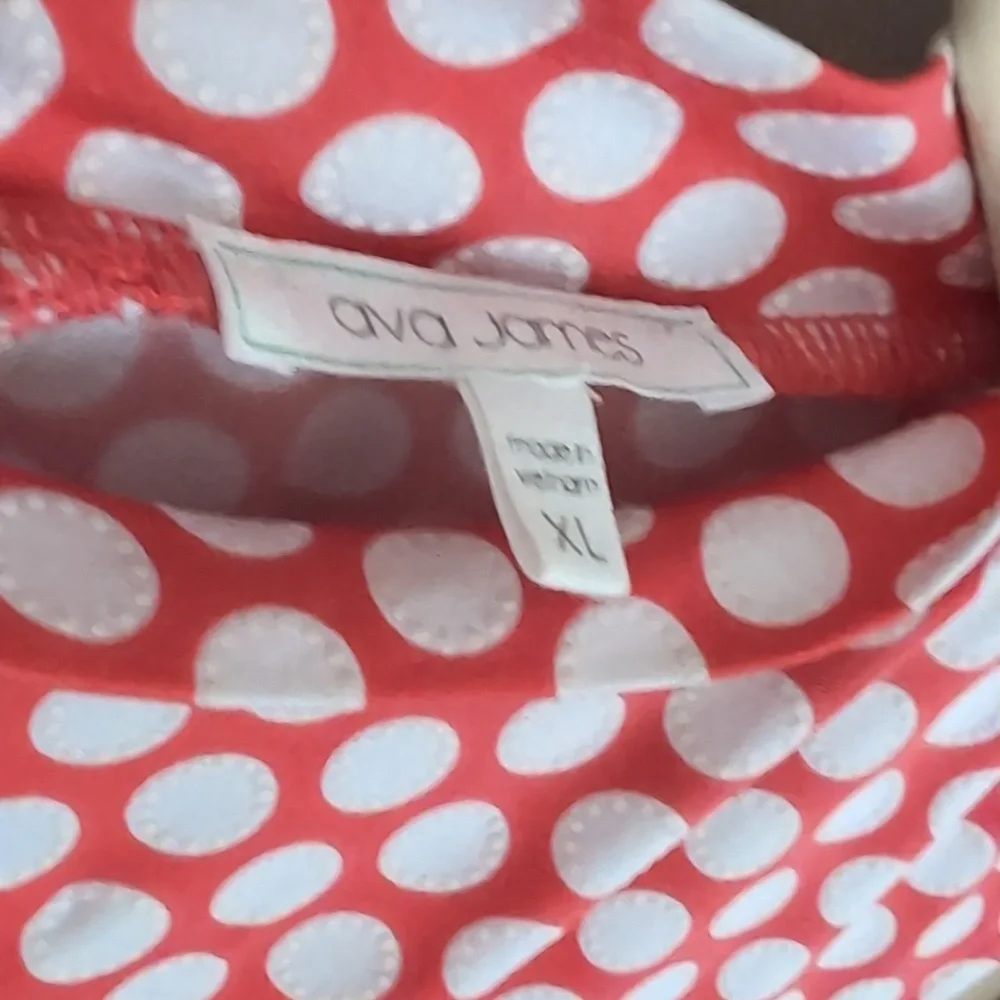 Tops - Picture 2 of 2